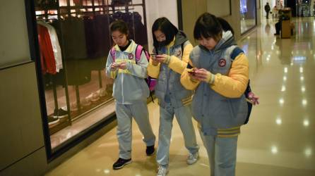 El Gobierno de China busca restringir el acceso a internet de los menores en el país asiático.