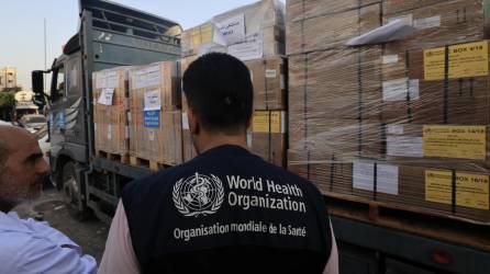 Suministros médicos llegan a Gaza tras el paso de un tercer convoy de ayuda humanitaria.