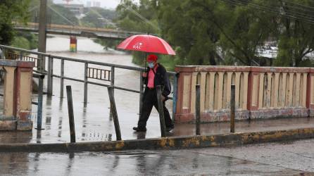 La onda tropical que ingresará este miércoles dejará fuertes lluvias en la mayoría de regiones de Honduras.