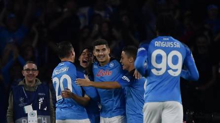 Napoli derrotó al Liverpool, Rangers y al Ajax. Se mantiene como líder invicto con 12 puntos en las cuatro jornadas disputadas.