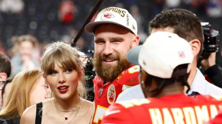 Taylor Swift y Travis Kelce tras finalizar el SuperBowl, el pasado 11 de febrero.