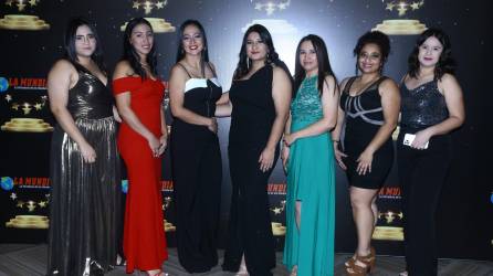 Keren Vásquez, Abigail Guzmán, Thelma Vallejo, Patty Perdomo, Delmy Morel, Mariela Obando y Lucy Perdomo