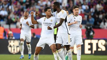 El Real Madrid le remontó 1-2 al Barcelona este sábado por la jornada nueve de la liga española. Tras el triunfo así reaccionaro los futbolistas y un ex del conjunto blanco se pronunció.