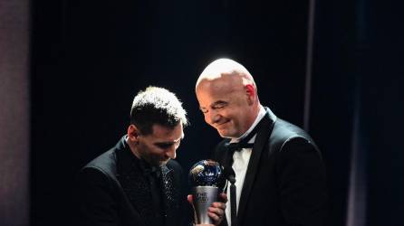 Lionel Messi ganó el premio The Best de la FIFA por segunda ocasión en su historia e inmediatamente algunos periodistas reaccionaron molestos por la elección.