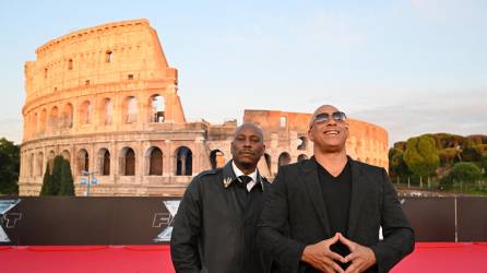 Los actores Tyrese Gibson y Vin Diesel fueron captados a su llegada a la premier del film Fast X en Roma.