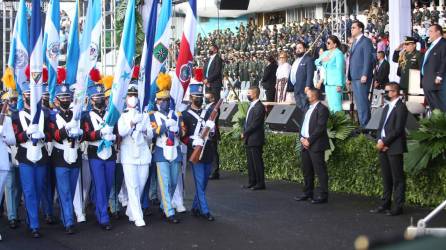 Las celebraciones de Independencia fueron encabezadas por la presidenta de Honduras Xiomara Castro, por el presidente del Congreso, Luis Redondo y por el alcalde de Tegucigalpa, Jorge Aldana.
