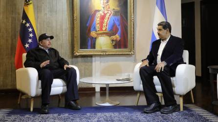 Ortega se reunió este lunes con Maduro durante una visita a Venezuela por el aniversario de la muerte de Chávez.