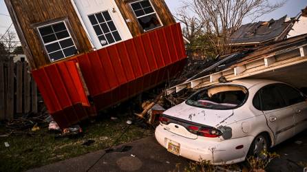 Misisipi evalúa la devastación causada por una serie de tornados que entre viernes y sábado mataron al menos a 25 personas, mientras se esperan nuevas inclemencias climáticas para horas de la noche.