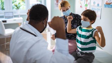 Bioseguridad. El uso de mascarillas e insumos de higiene se volvieron elementos fundamentales para el retorno a clases.