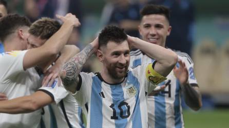 Argentina es finalista del Mundial de Qatar 2022 tras golear 3-0 a Croacia. Messi tuvo un gran gesto con Modric y su esposa Antonela fue captada muy emocionada.