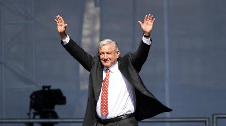 López Obrador deja la presidencia de México con más del 60% de aprobación.