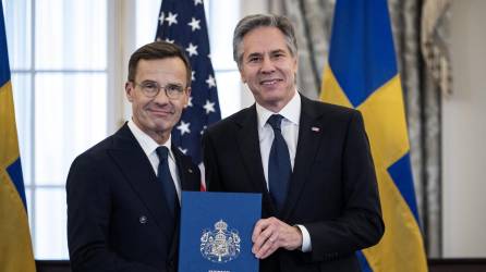 El secretario de Estado de EEUU, Antony Blinken, y el primer ministro de Suecia, Ulf Kristersson, durante la ceremonia oficial en Washington.