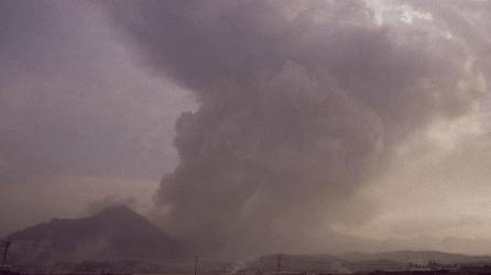El volcán Sakurajima en Japón entró en erupción este domingo.