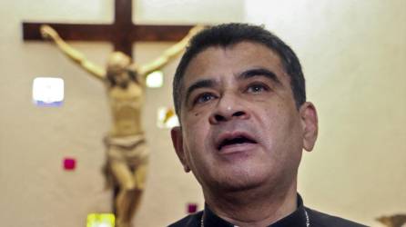 El obispo Rolando Alvares rechazó su deportación a Estados Unidos junto a otros 222 presos políticos. Fue encarcelado y sentenciado a 26 años de cárcel en Nicaragua.
