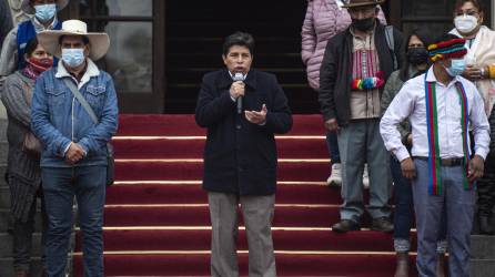 Castillo enfrenta varios procesos legales en Perú, algo inédito para un presidente en ejercicio.