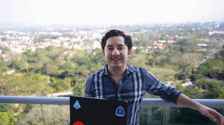 El hondureño Jorge Ramírez estudió ingeniería en software en la Universidad Loyola de Chicago, Estados Unidos. Recientemente, él y unos colgegas ganaron uno de los primeros lugares en el hackathon de la conferencia anual ETH Latam con el proyecto ChainCredID, una billetera digital que funciona en blockchain.