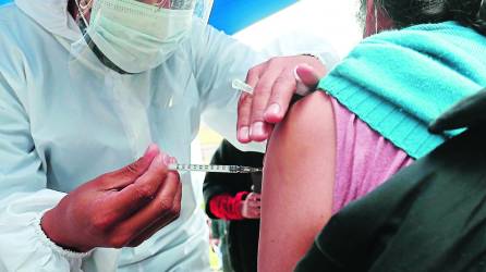 La Secretaría de Salud ha aplicado más de 15 millones de dosis de vacunas anticovid.