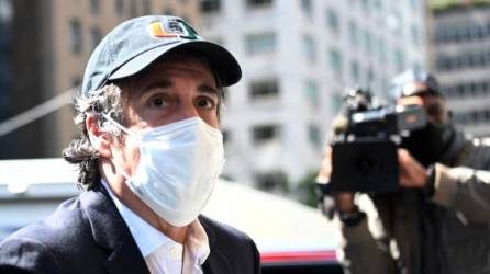 El ex abogado personal de Trump, Michael Cohen, tras salir de prisión por la pandemia de coronavirus./AFP.