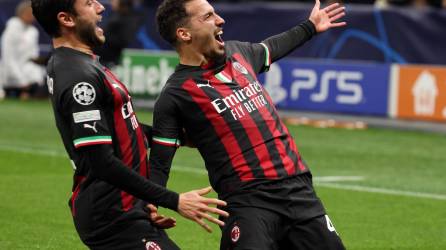 El Milan le pega al Napoli y sueña con las semifinales de Champions