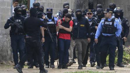 Un juez de primera instancia de Honduras dictó este jueves arresto provisional contra el hondureño-guatemalteco Jorge Luis Aguilar, a quien Estados Unidos pide en extradición por cargos vinculados al tráfico de drogas.