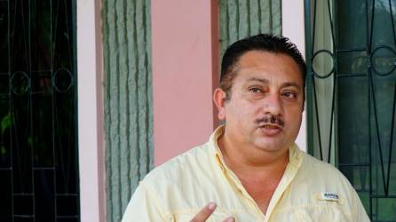 <b> El gobernador José Arnold Avelar considera que una represa sale mucho más barata que las pérdidas que provocan inundaciones, de vidas y materiales.</b>