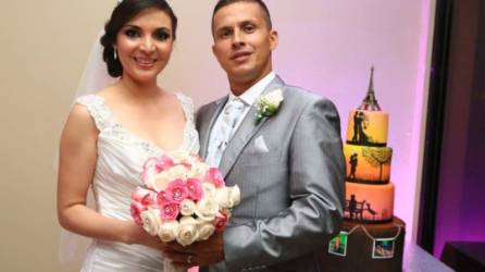 Loana Paz y Roger Beteta celebraron su enlace matrimonial en una íntima fiesta.