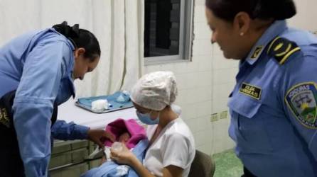 Una recién nacida fue encontrada en un solar baldío en la aldea Villa Alicia, de Siguatepeque, Comayagua.