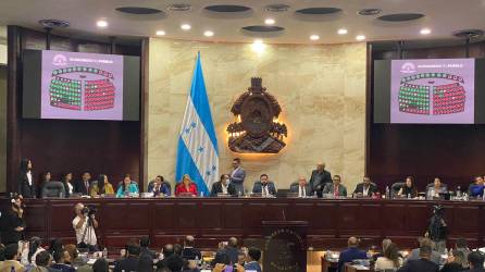 Los diputados opositores se mantuvieron firmes en su posición de no ratificar la adhesión al CAF, aduciendo que representaría más endeudamiento para Honduras.