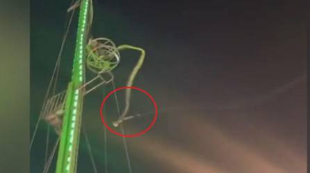 VIDEO: Cuerda suelta en juego mecánico pudo provocar tragedia