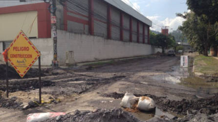 La calle se repavimentará según informaron de Aguas de San Pedro.