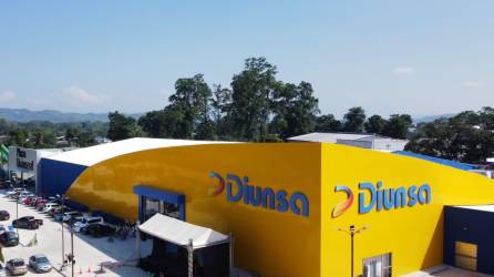 La nueva tienda de Diunsa es un proyecto que consta de aproximadamente 21 mil metros cuadrados de construcción y estacionamiento con capacidad para 240 vehículos.