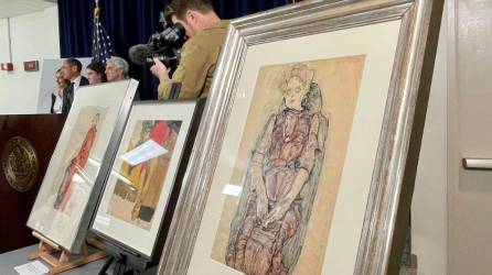 Autoridades de Nueva York devolvieron este miércoles siete obras del pintor austríaco Egon Schiele robadas por los nazis a una pareja judía que fueron víctimas del Holocausto a sus familiares vivos