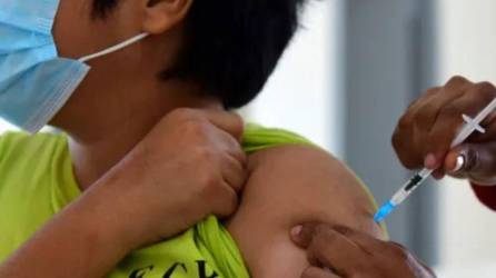 Niño siendo vacunado en Honduras | Imagen de referencia