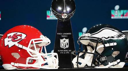 Kansas City Chiefs y Philadephia Eagles disputarán el Trofeo Vince Lombardi del Super Bowl 2023.
