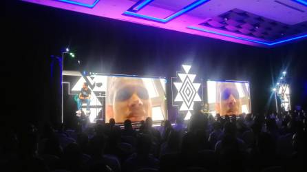 Vitálik Buterin, fundador de la plataforma de código abierto Ethereum, cuando se dirigía (en videoconferencia) a unas 500 personas de diferentes países de América Latina que participan en la ETH Latam en San Pedro Sula, Honduras.