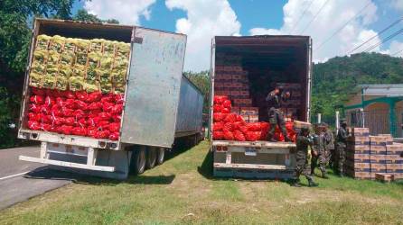 En dos rastras que venían de Guatemala ingresaron escondidas 3,500 cajas de cervezas.