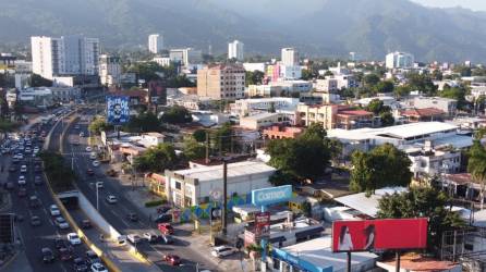Vista de la avenida circunvalación de San Pedro Sula. Foto: Melvin Cubas.