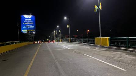 Los equipos municipales realizaron trabajos nocturnos para habilitar el tercer carril de sur a norte, por varias semanas se realizaron cierres programados en la vía que conduce a una de las zonas de mayor crecimiento en la ciudad.