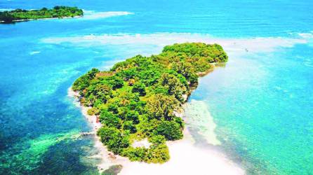 <b>Los cayos Zapotillos están situados en el golfo de Honduras.</b>