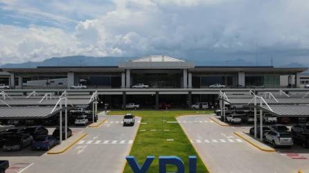 Imagen de la entrada del aeropuerto de Palmerola.