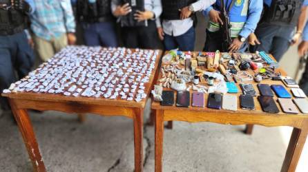 Las drogas, armas, celulares y todo lo decomisado en la requisa en el penal de La Ceiba.