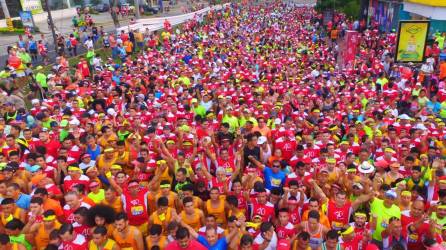 Nutrida. Cada año crece la cantidad de corredores que se suman para correr la emblemática Maratón La Prensa, que se desarrolla en San Pedro Sula.