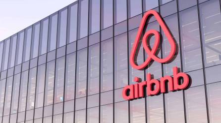 La nueva política, junto con un endurecimiento de las normas sobre cámaras de seguridad exteriores en las propiedades en Airbnb, entrará en vigor el 30 de abril.