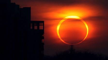 Un eclipse solar total está próximo a ocurrir este 8 de abril y que oscurecerá varias regiones del mundo, expertos comparten el verdadero tiempo que se oscuerecerá por este eclipse solar.
