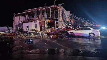 Al menos 11 personas fallecieron entre el sábado y el domingo en los estados de Texas, Oklahoma y Arkansas a causa de fuertes tormentas y tornados, según informaron autoridades locales de distintos condados.