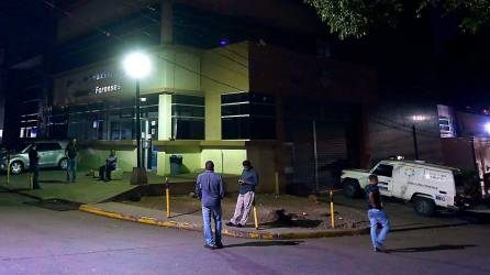 <b><span class=mln_uppercase_mln>Forense.</span></b> El cuerpo de José Reinaldo Moncada fue ingresado a la morgue.