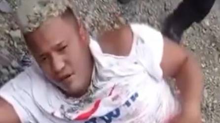 Video: Delincuente suplica a policía que no lo maten