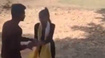 Video: Hombre golpea a mujer luego de rechazar propuesta de matrimonio