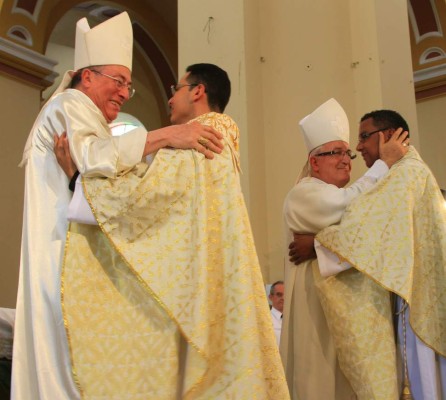Cardenal: 'Ser sacerdote es desbordar de amor para servir a los demás”