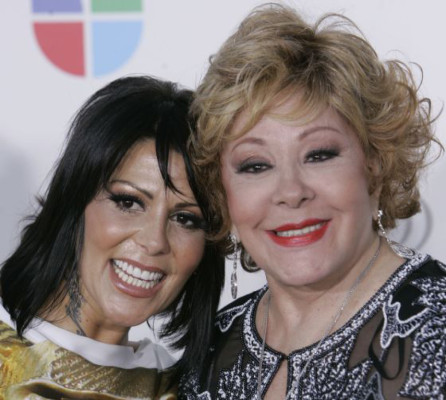 Hijos de artistas siguen los pasos de sus madres